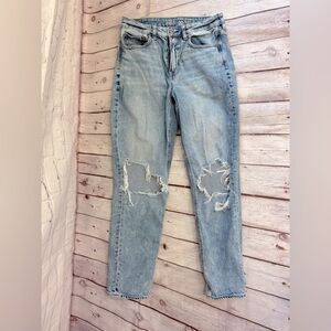 American Eagle Mom Jeans